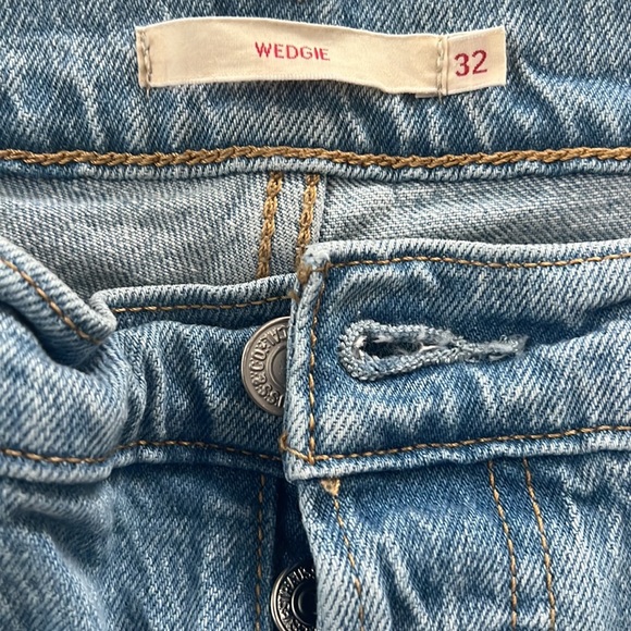 Levi’s Wedgie Fit Straight Sz 32 (Fits like 10/12) - Picture 4 of 4